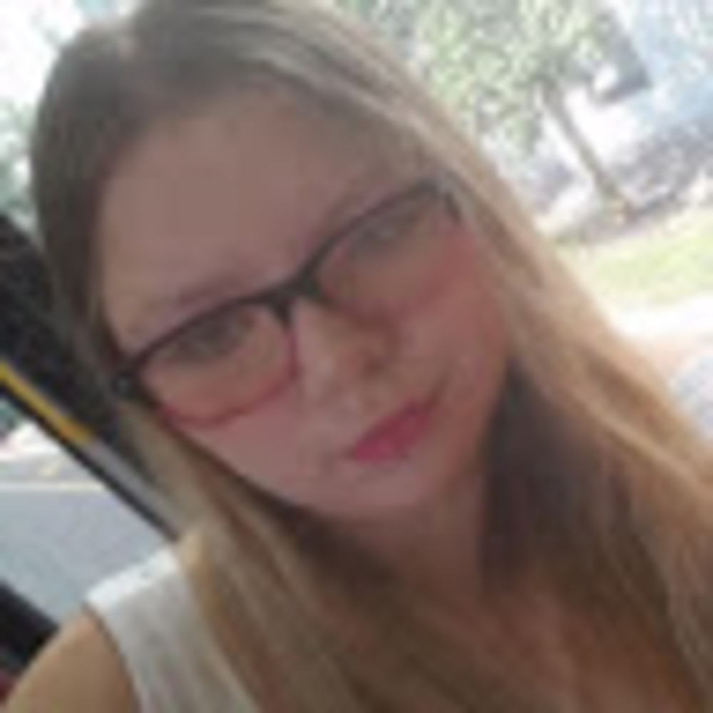 Meet your Posher, Kaleigh